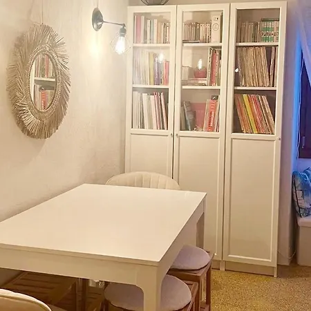 Typical Corsican With Garden 펜션 칼렌자나