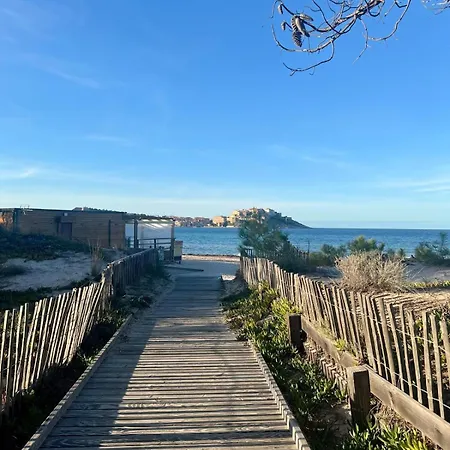 Typical Corsican With Garden 펜션 칼렌자나