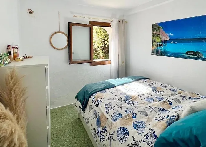 Сasa de vacaciones Typical Corsican With Garden